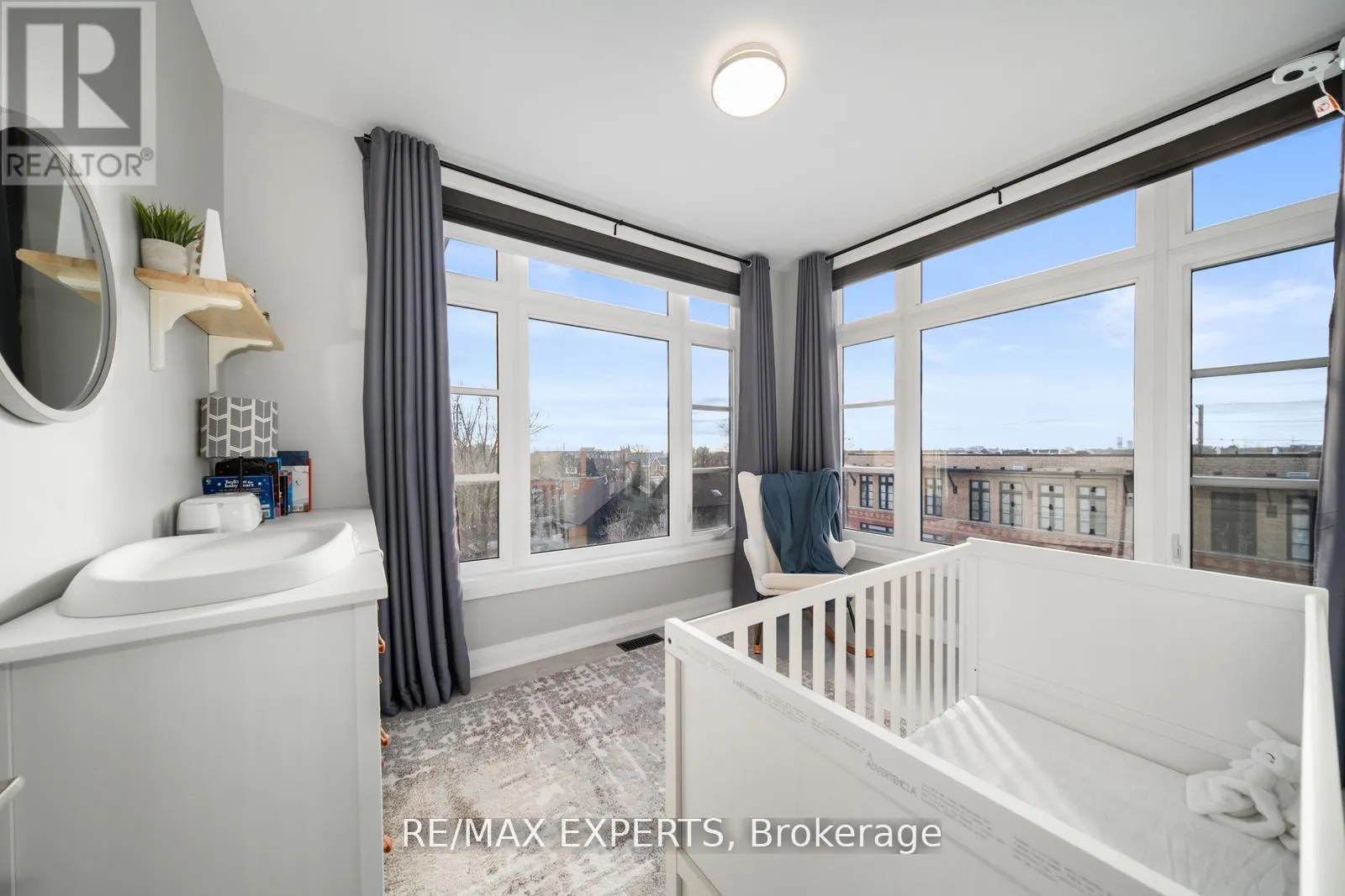 40 - 8167 KIPLING AVENUE