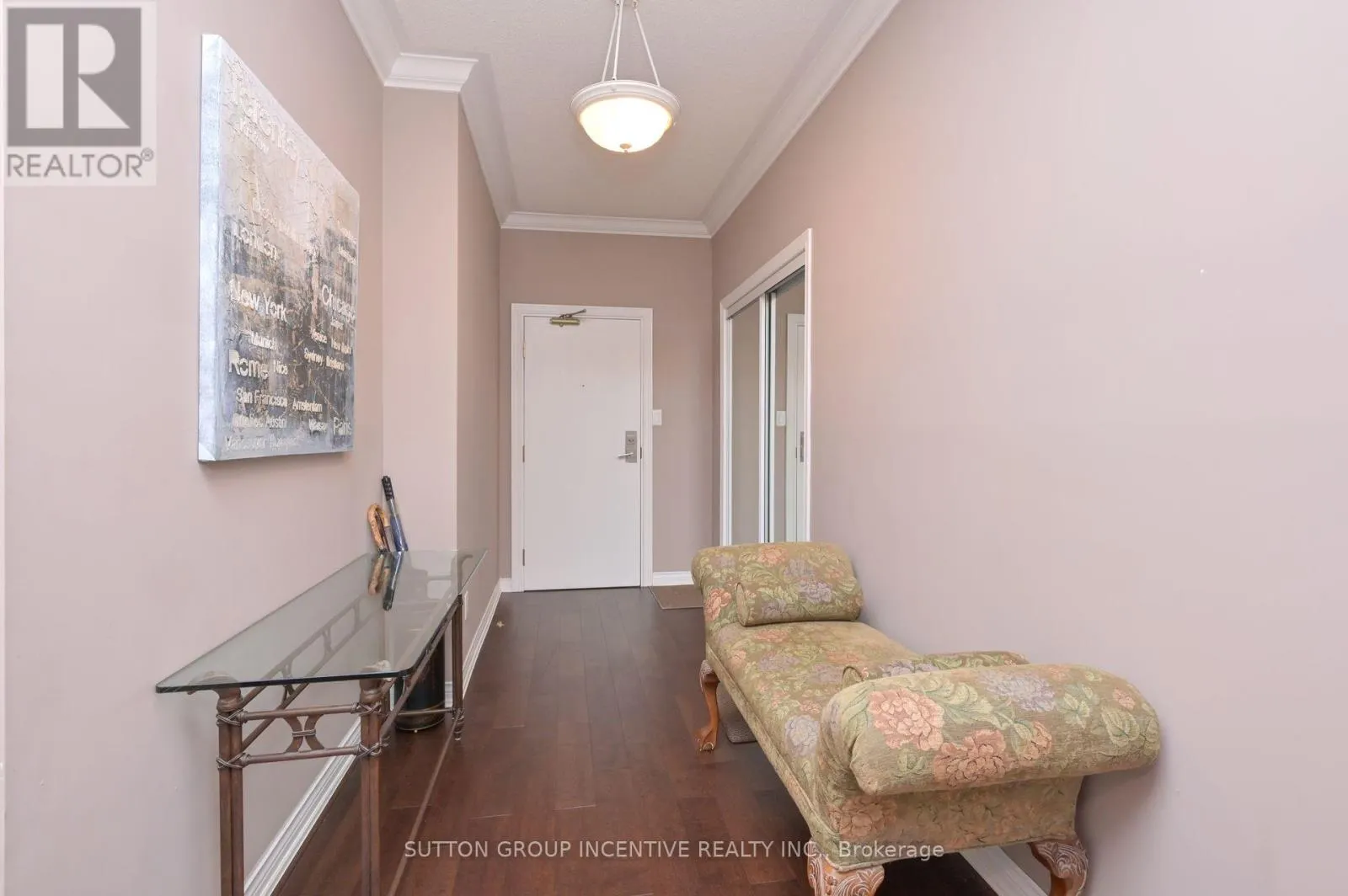 110 - 4 BRIAR HILL HEIGHTS