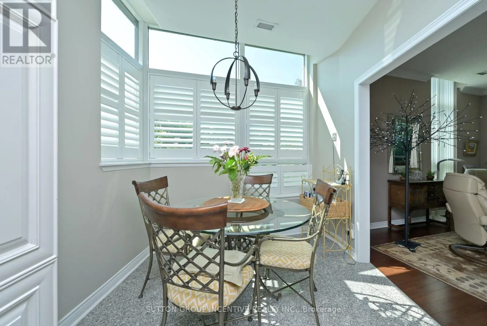 110 - 4 BRIAR HILL HEIGHTS