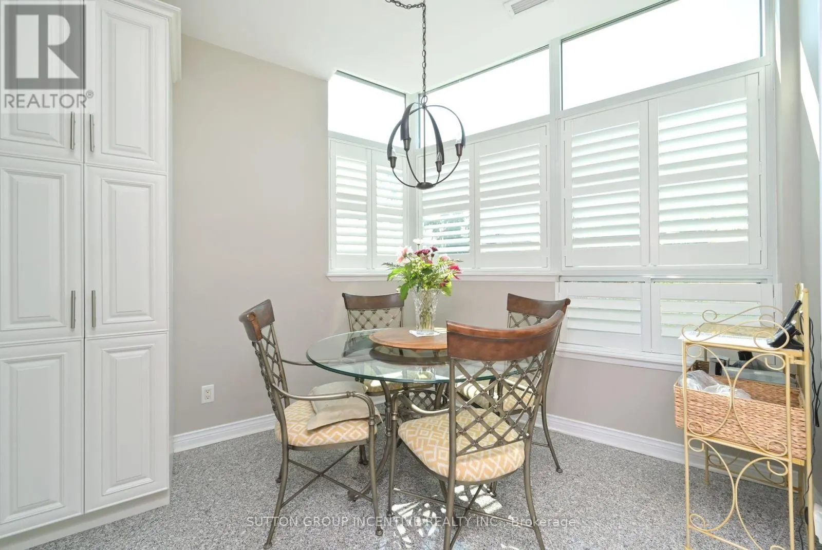 110 - 4 BRIAR HILL HEIGHTS