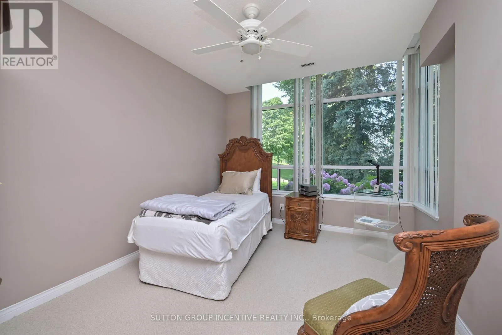 110 - 4 BRIAR HILL HEIGHTS