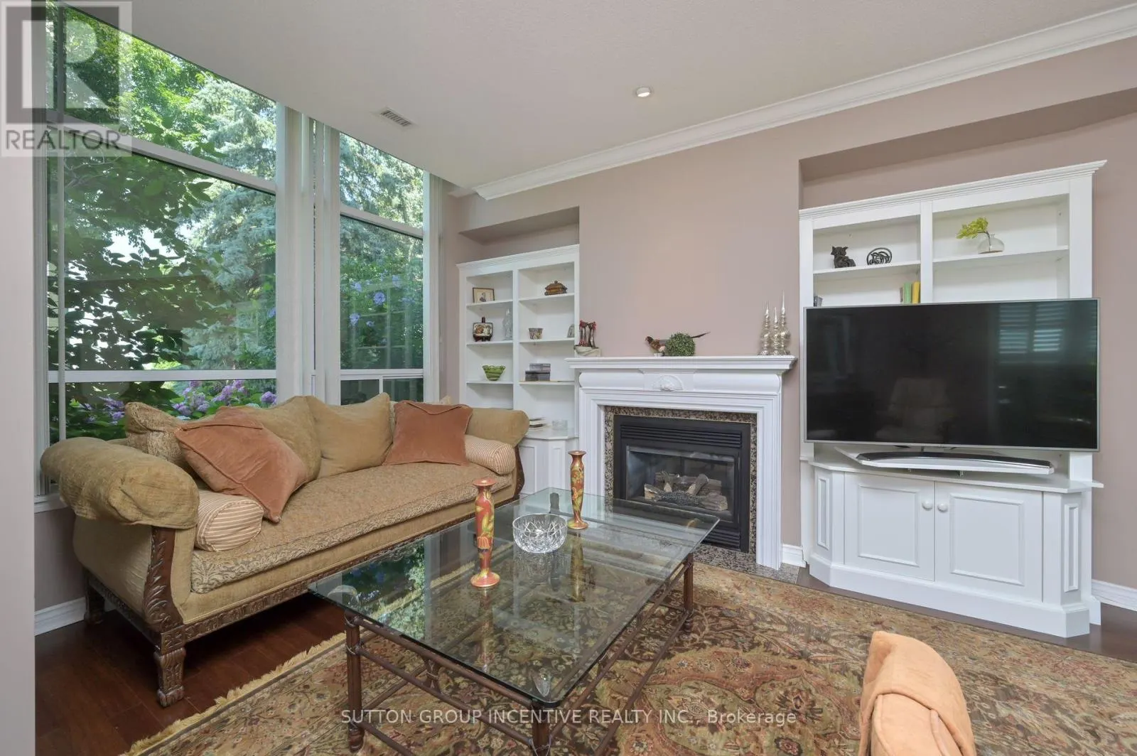110 - 4 BRIAR HILL HEIGHTS