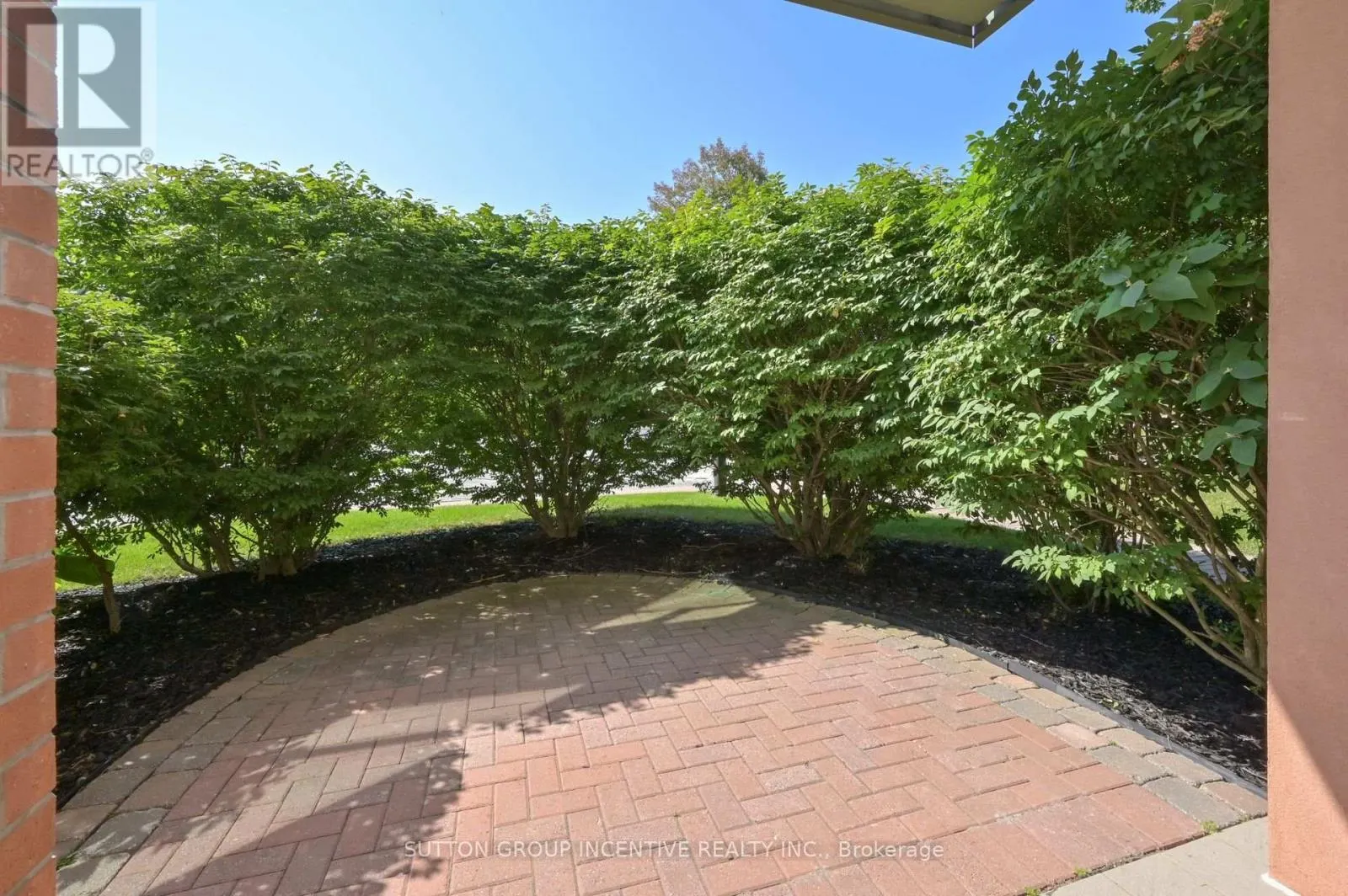 110 - 4 BRIAR HILL HEIGHTS