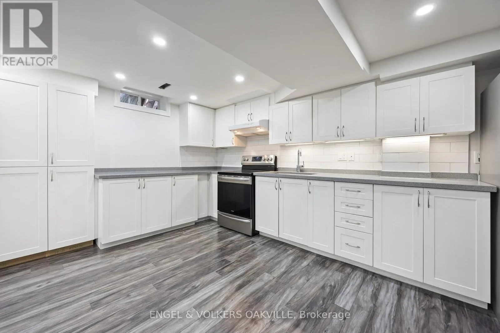 10 CRIEFF AVENUE