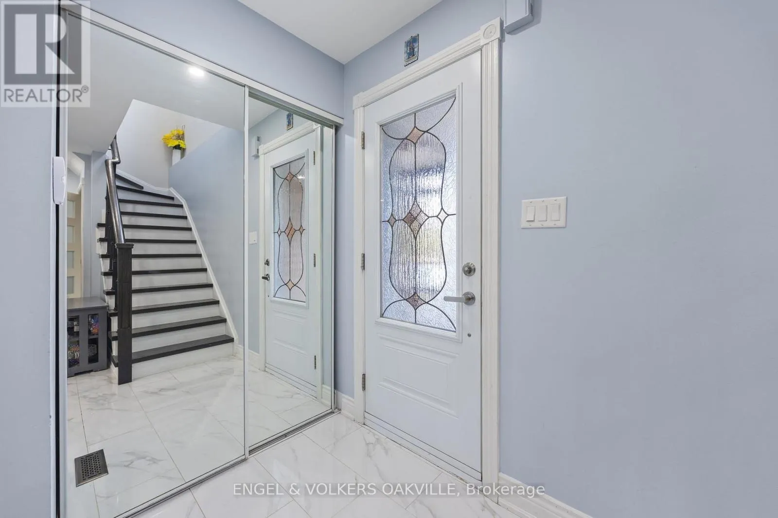 10 CRIEFF AVENUE