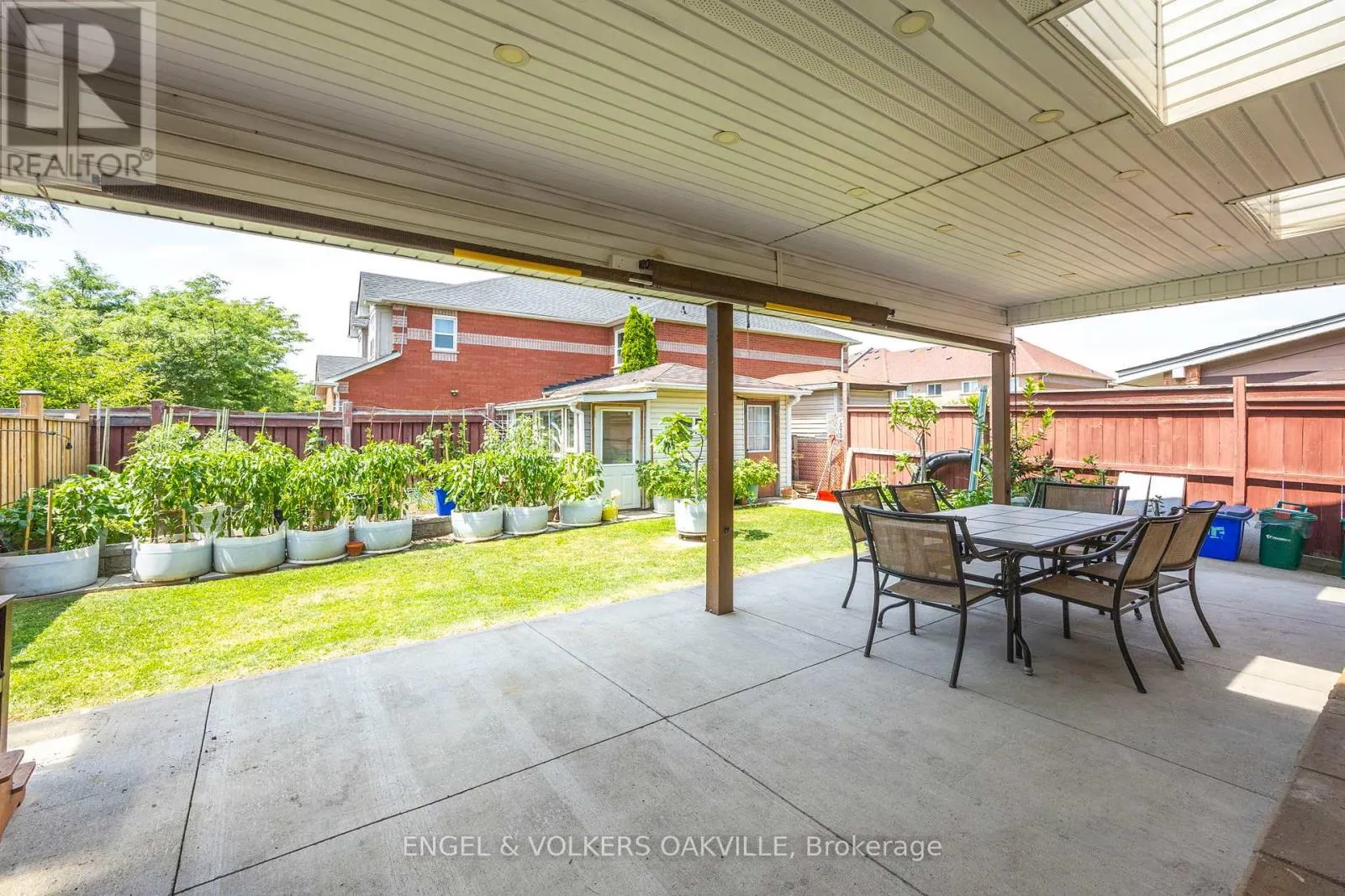 10 CRIEFF AVENUE