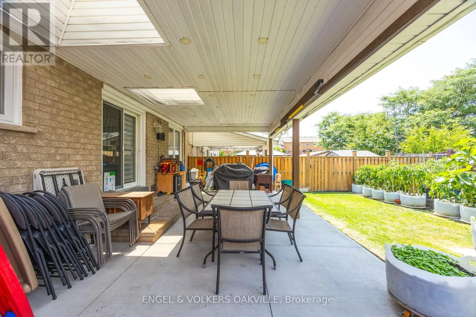 10 CRIEFF AVENUE