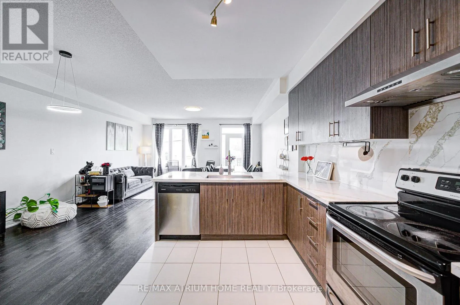 24 BRIARFIELD AVENUE