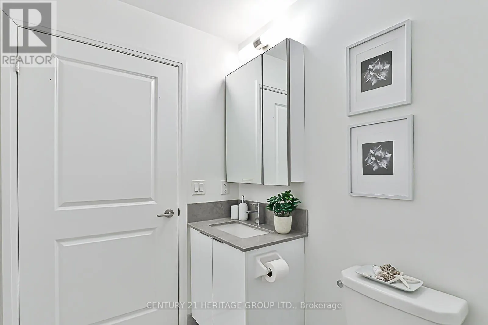 226 - 99 EAGLE ROCK WAY