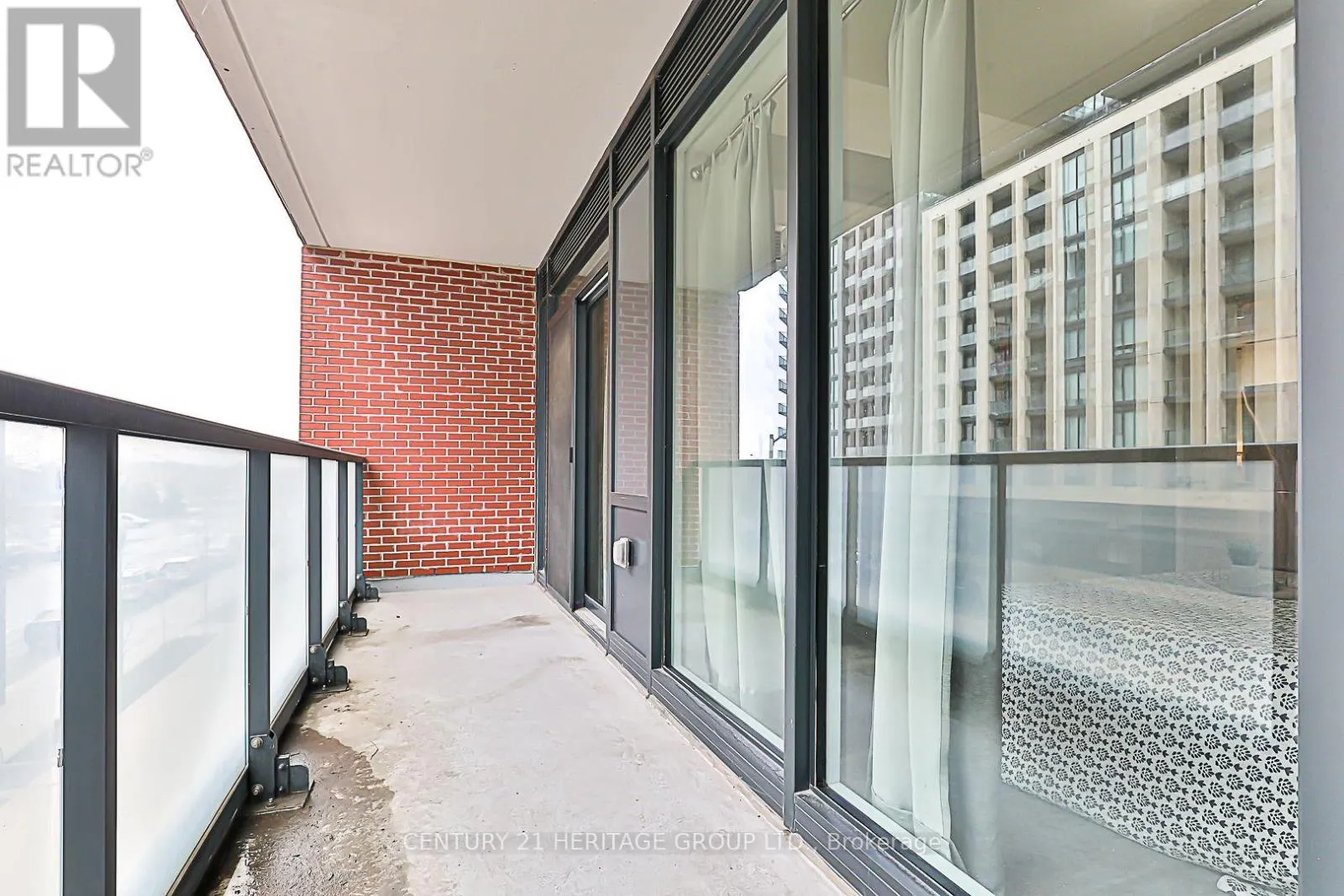 226 - 99 EAGLE ROCK WAY