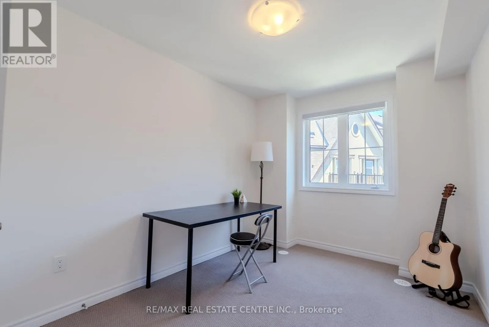 42 - 181 PARKTREE DRIVE