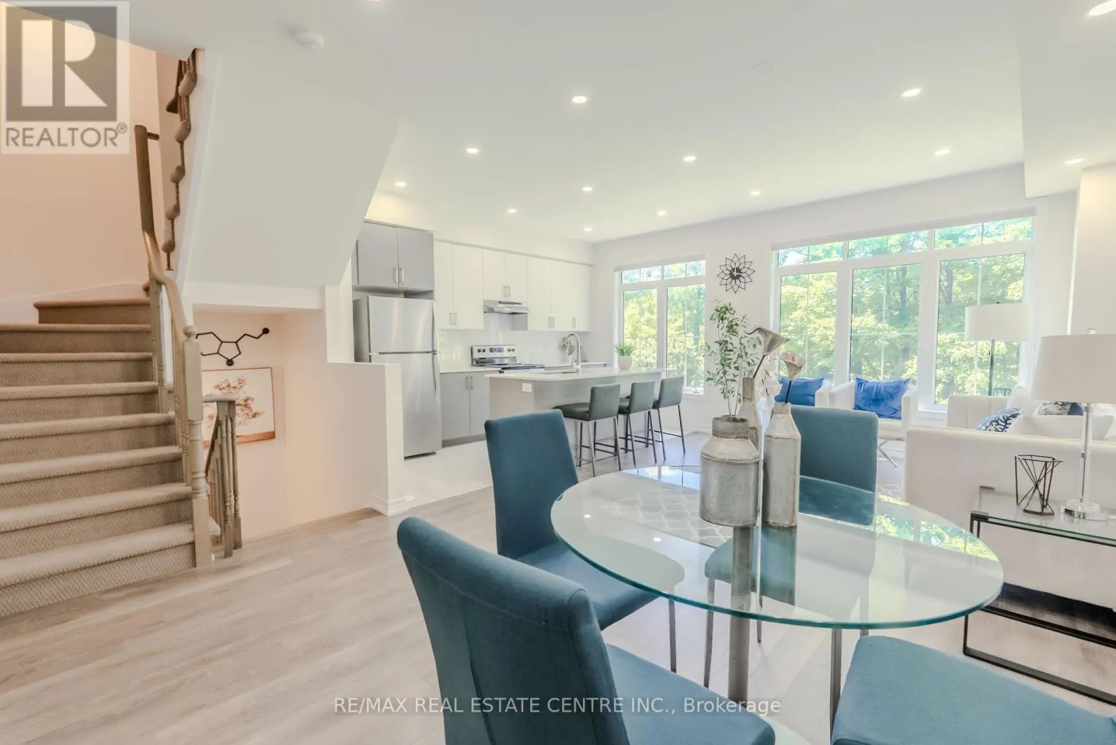 42 - 181 PARKTREE DRIVE