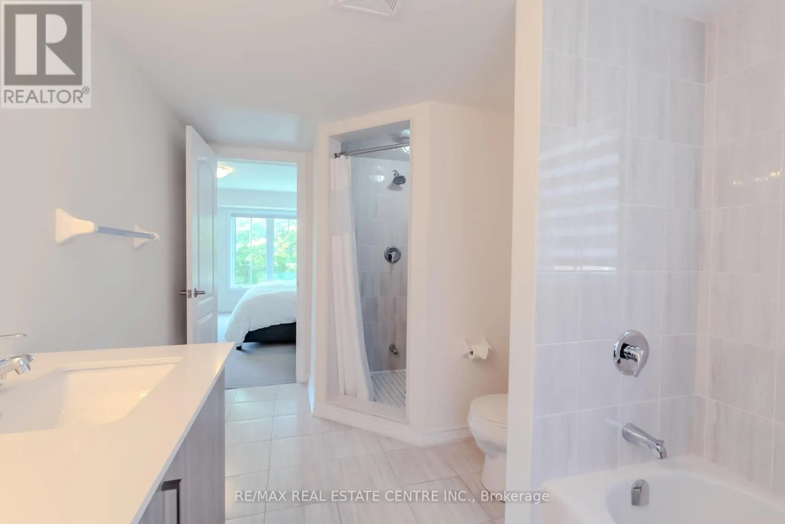 42 - 181 PARKTREE DRIVE