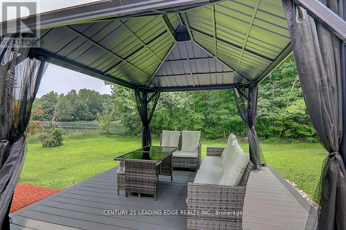 7 MAPLE VIEW LANE