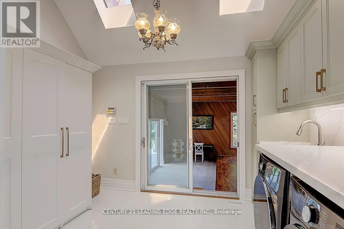 7 MAPLE VIEW LANE
