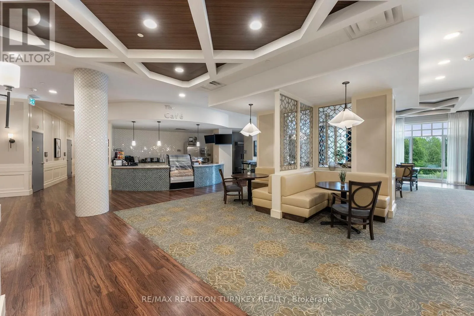 221 - 420 WILLIAM GRAHAM DRIVE