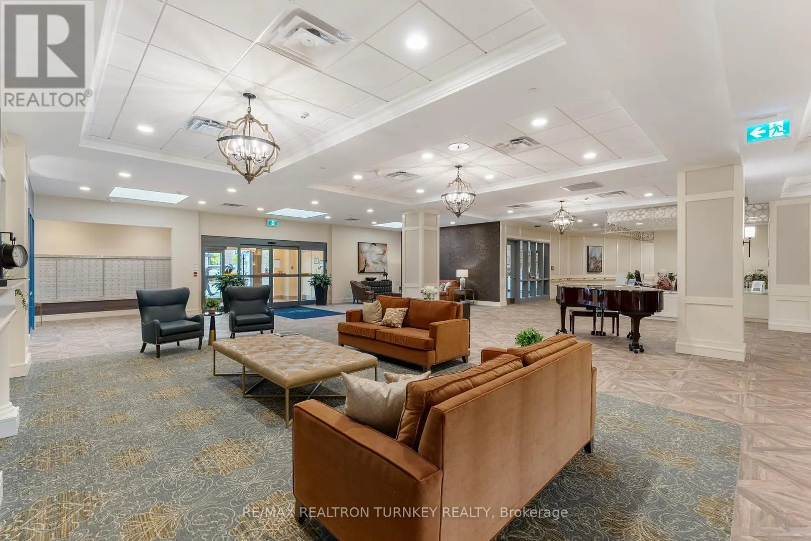221 - 420 WILLIAM GRAHAM DRIVE