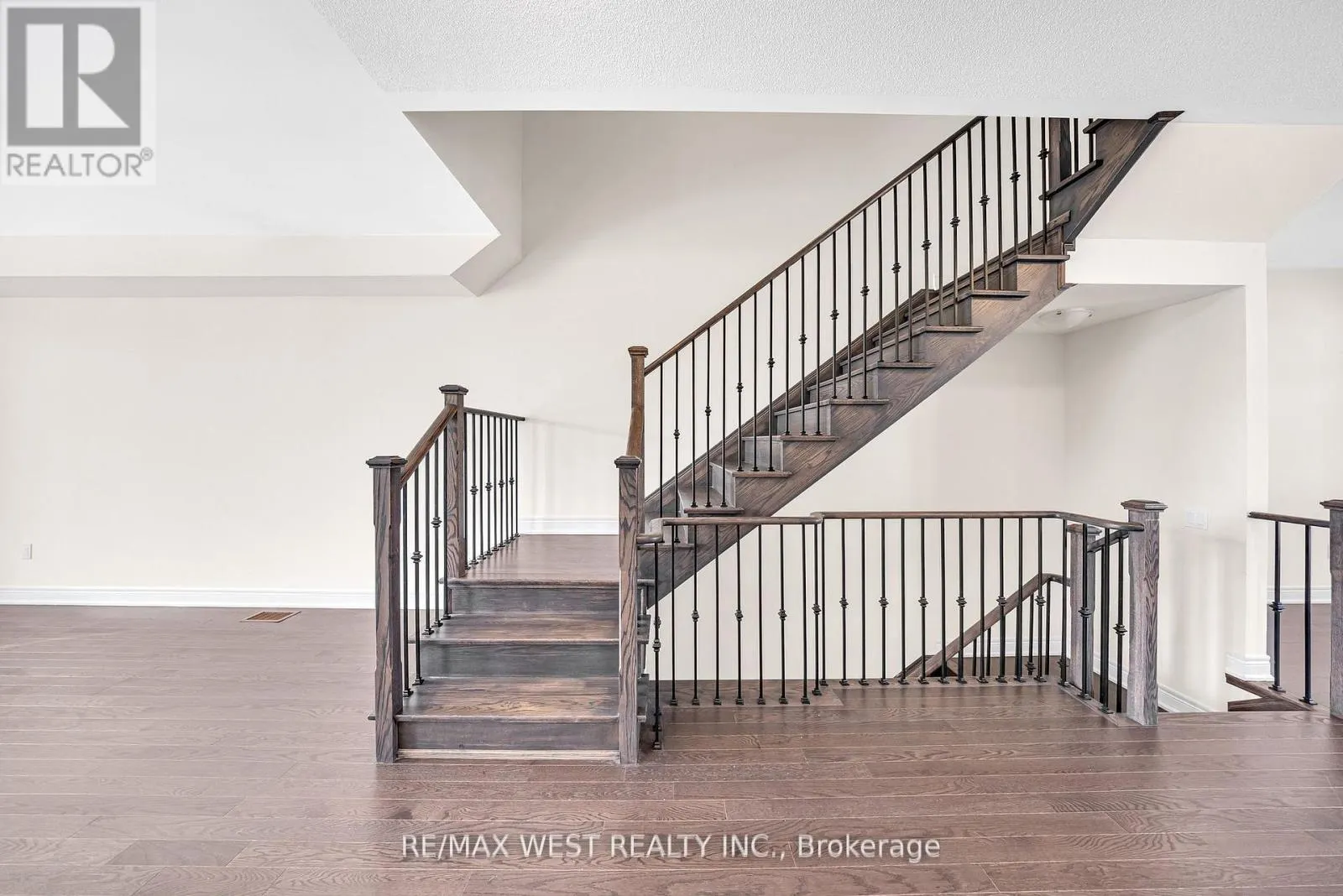 8 ANDRESS WAY