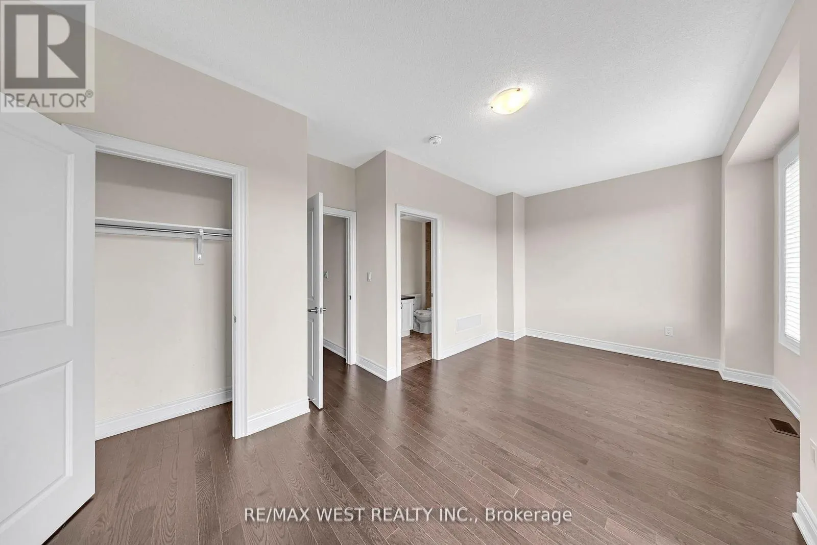 8 ANDRESS WAY