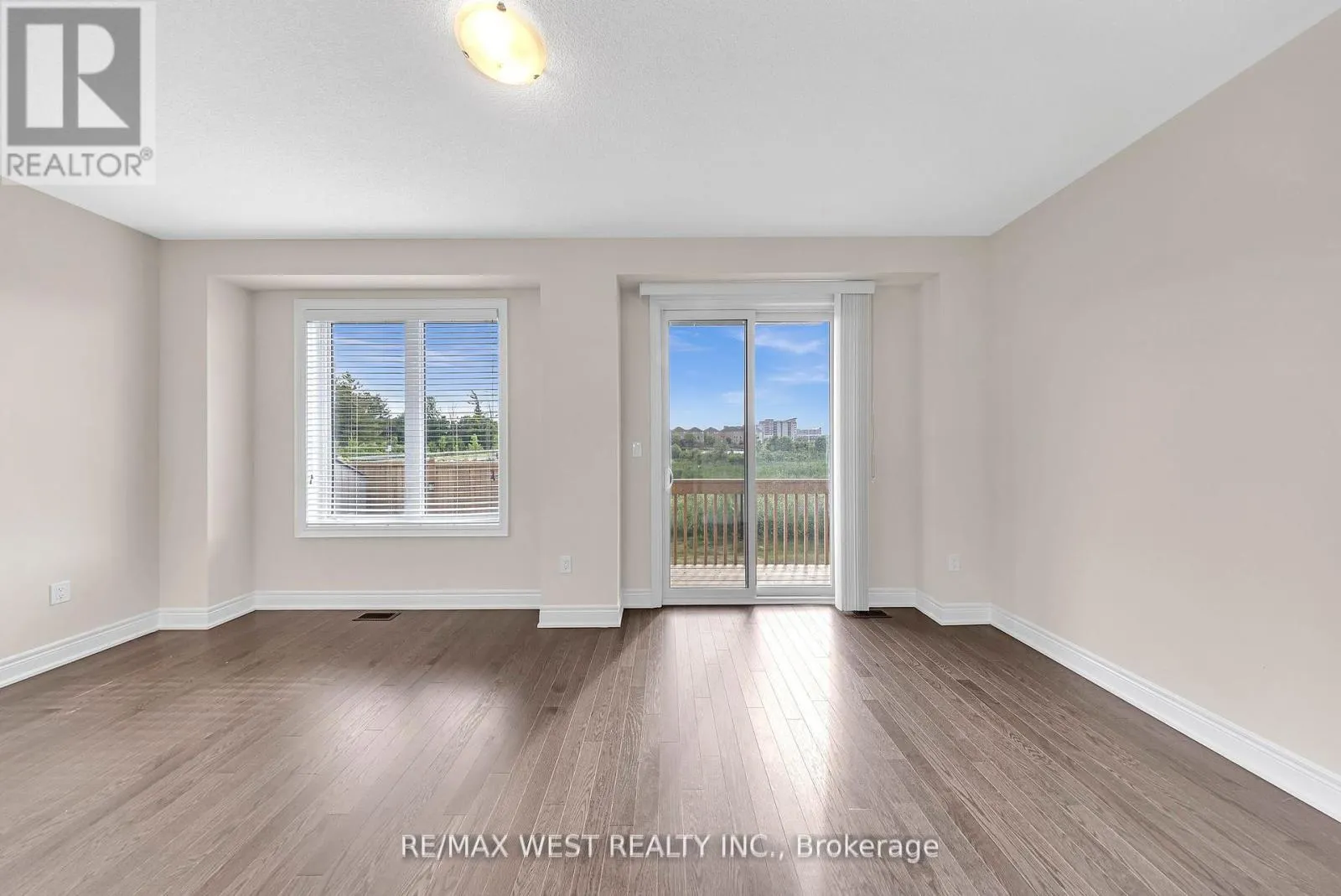 8 ANDRESS WAY