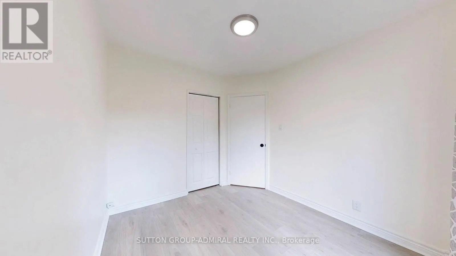 26 DAVIS ROAD