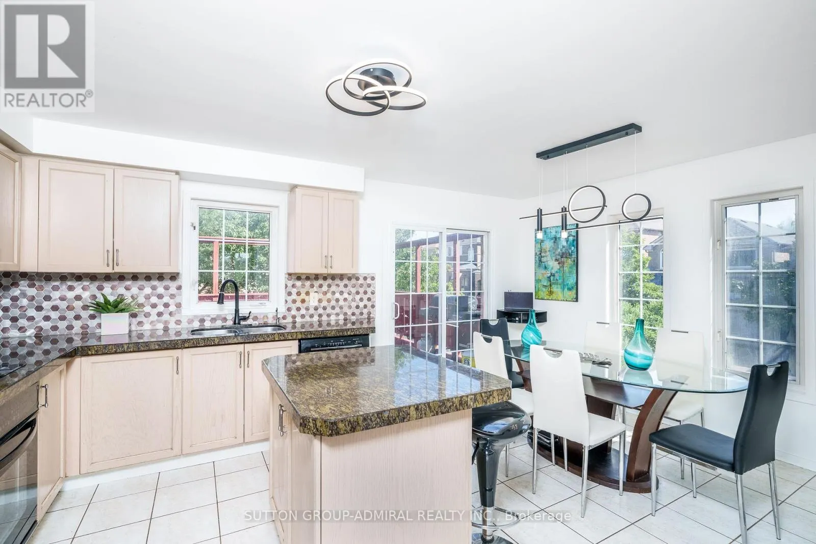 113 SASSAFRAS CIRCLE