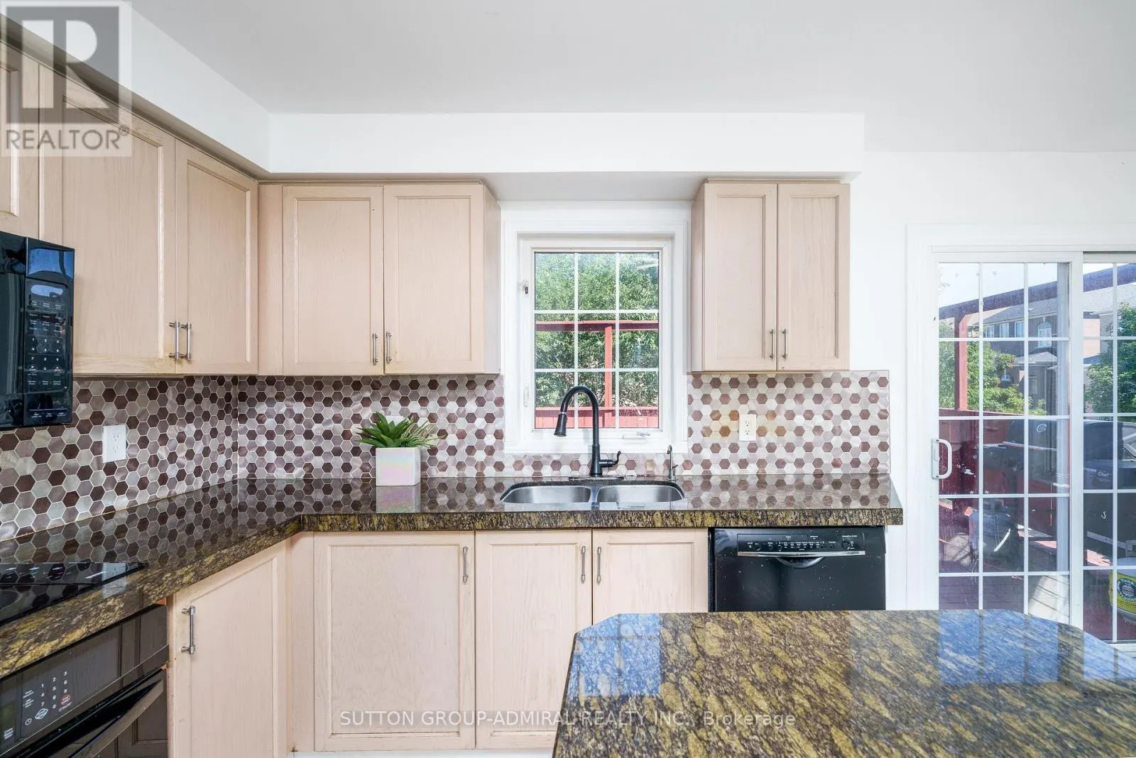113 SASSAFRAS CIRCLE