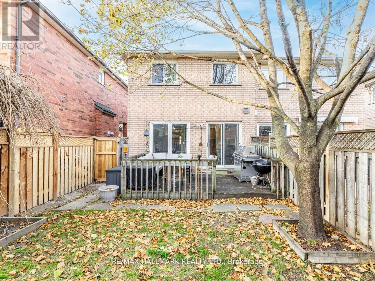 566 WALPOLE CRESCENT
