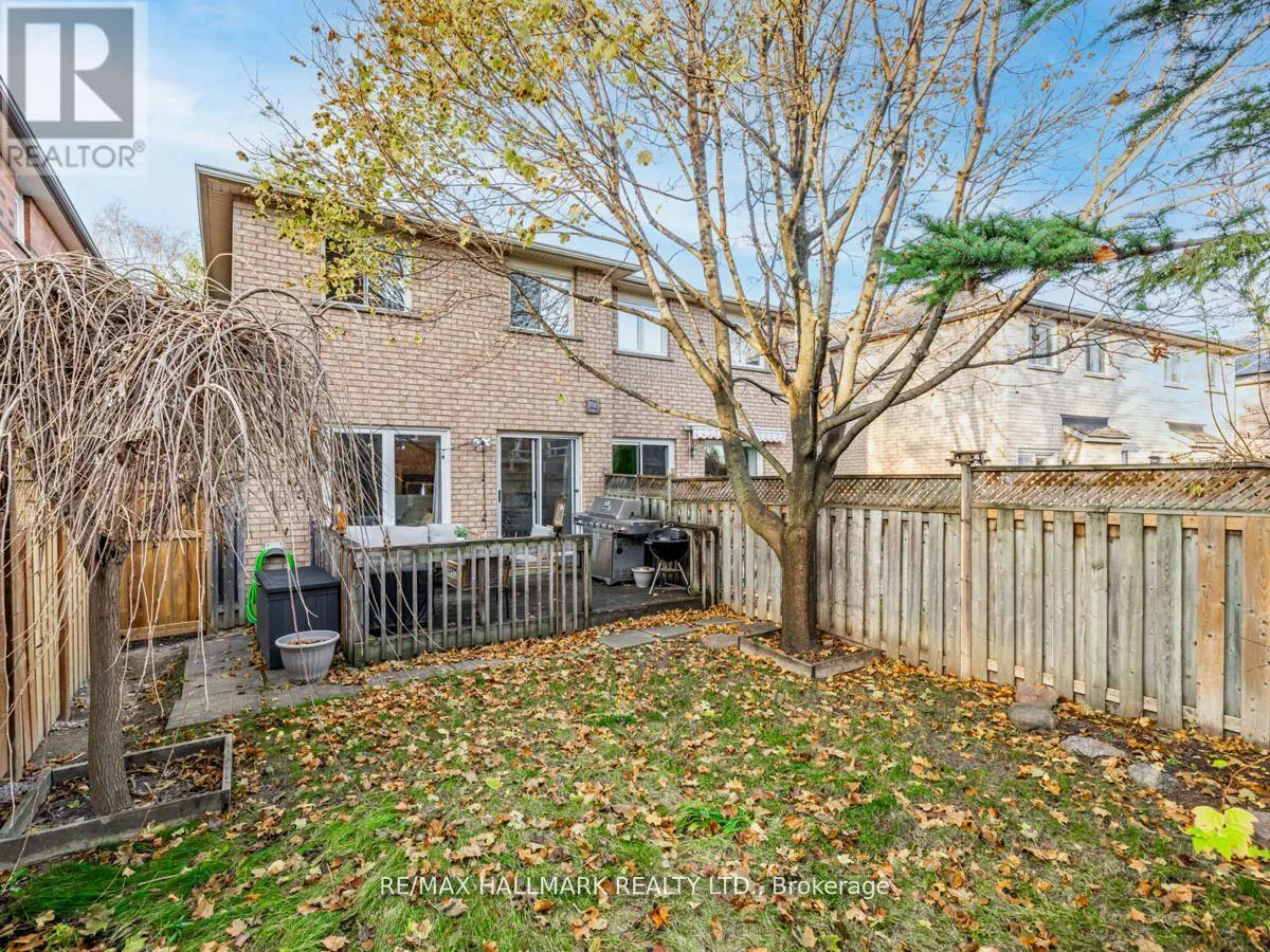 566 WALPOLE CRESCENT