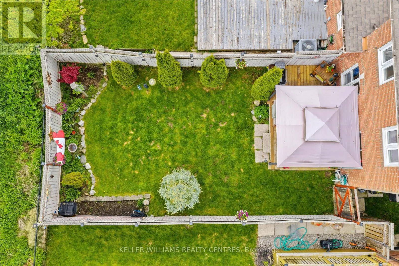 11 SNEDDEN AVENUE