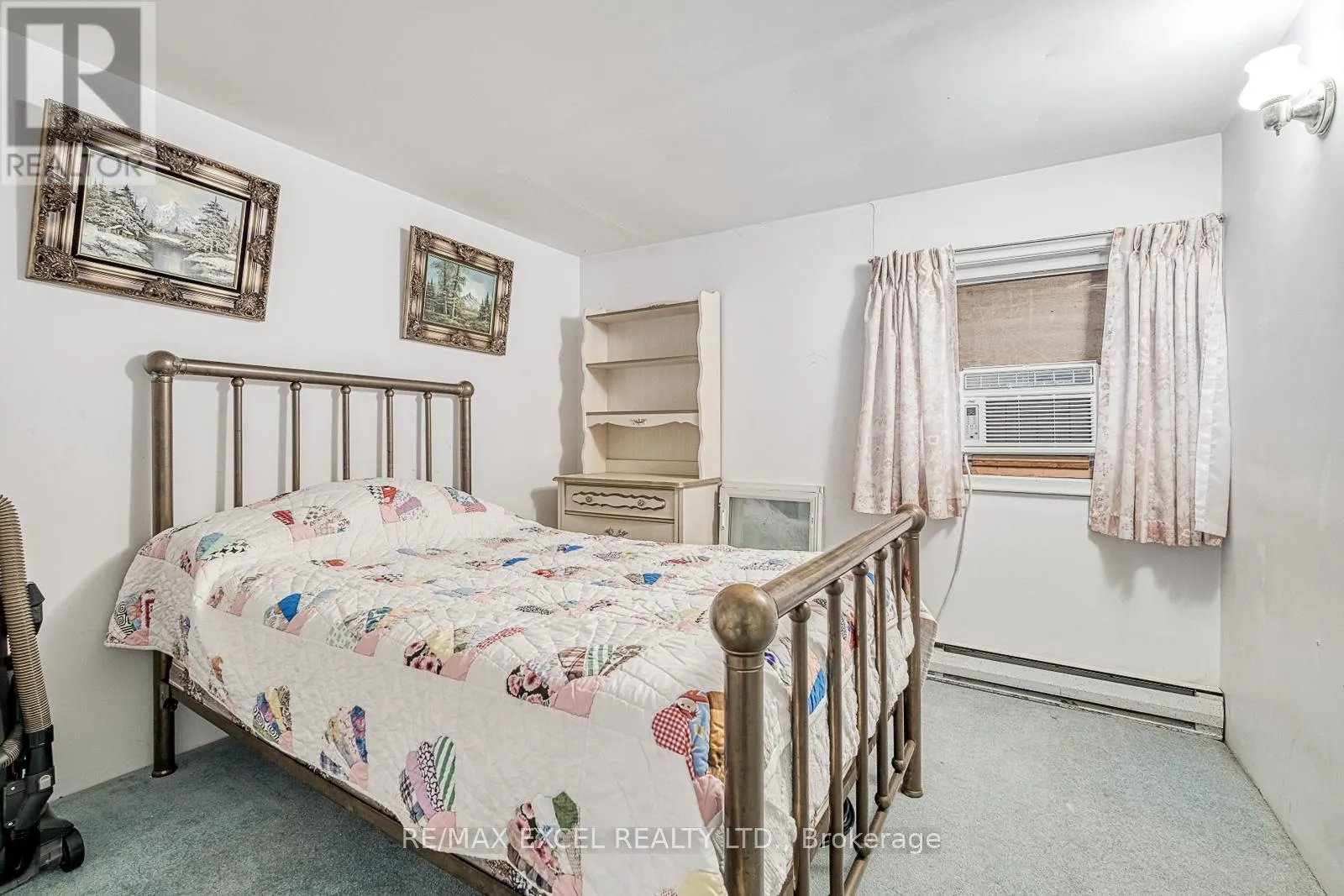 124 MOORE'S BEACH ROAD