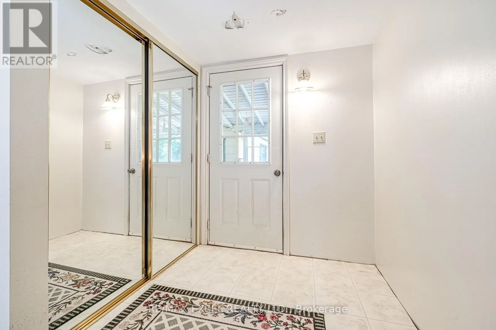 124 MOORE'S BEACH ROAD