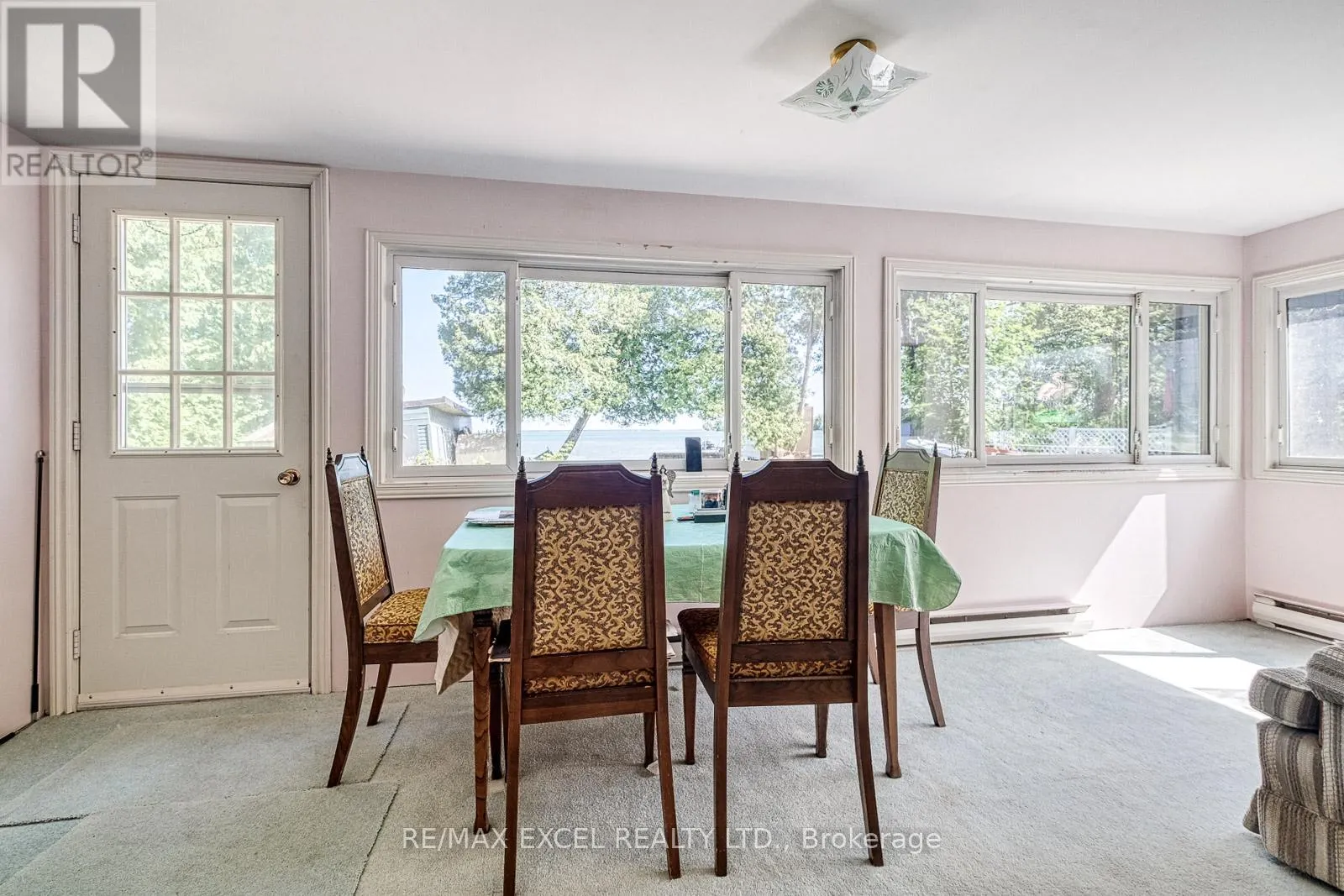 124 MOORE'S BEACH ROAD