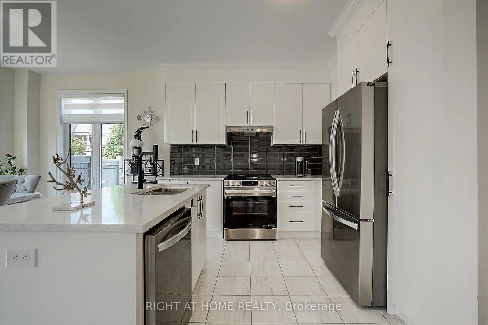 35 BOSTOCK DRIVE