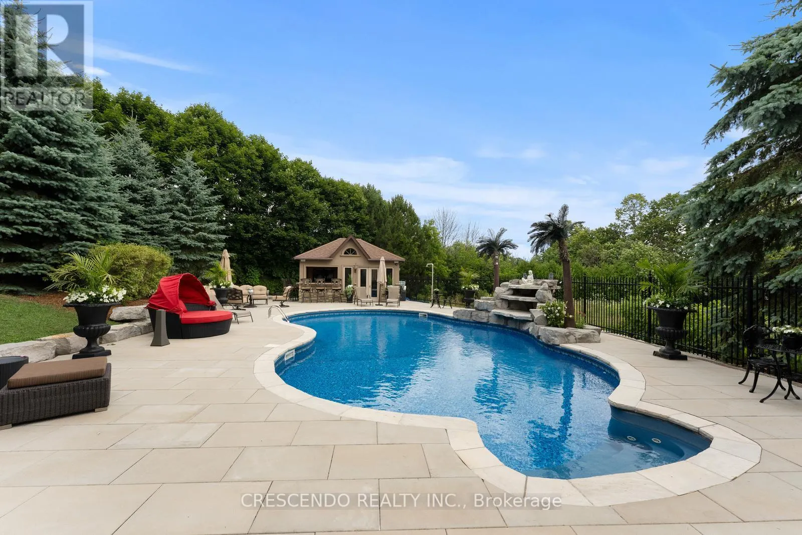 2 PRINCE ADAM COURT