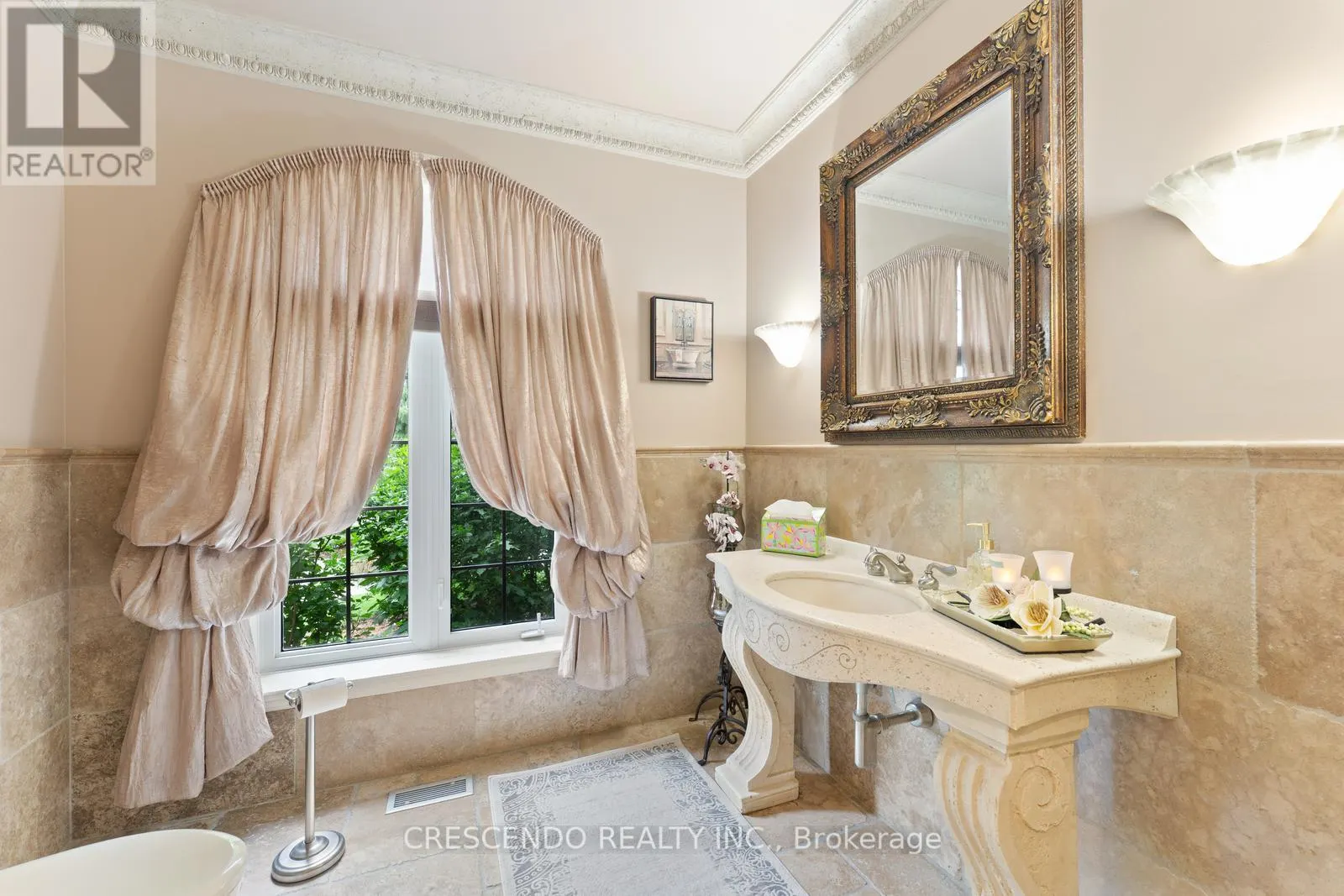 2 PRINCE ADAM COURT