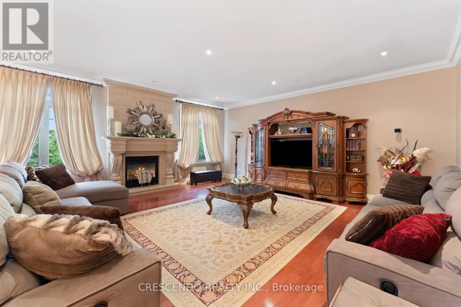 2 PRINCE ADAM COURT