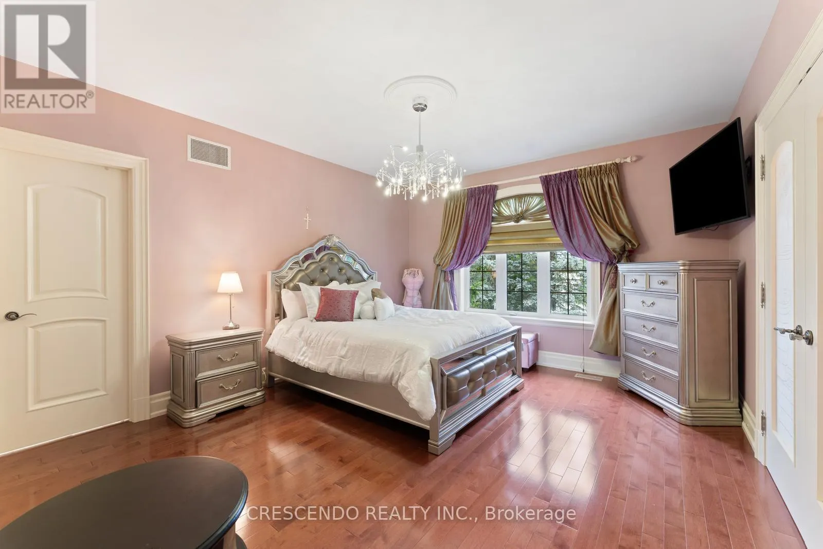 2 PRINCE ADAM COURT