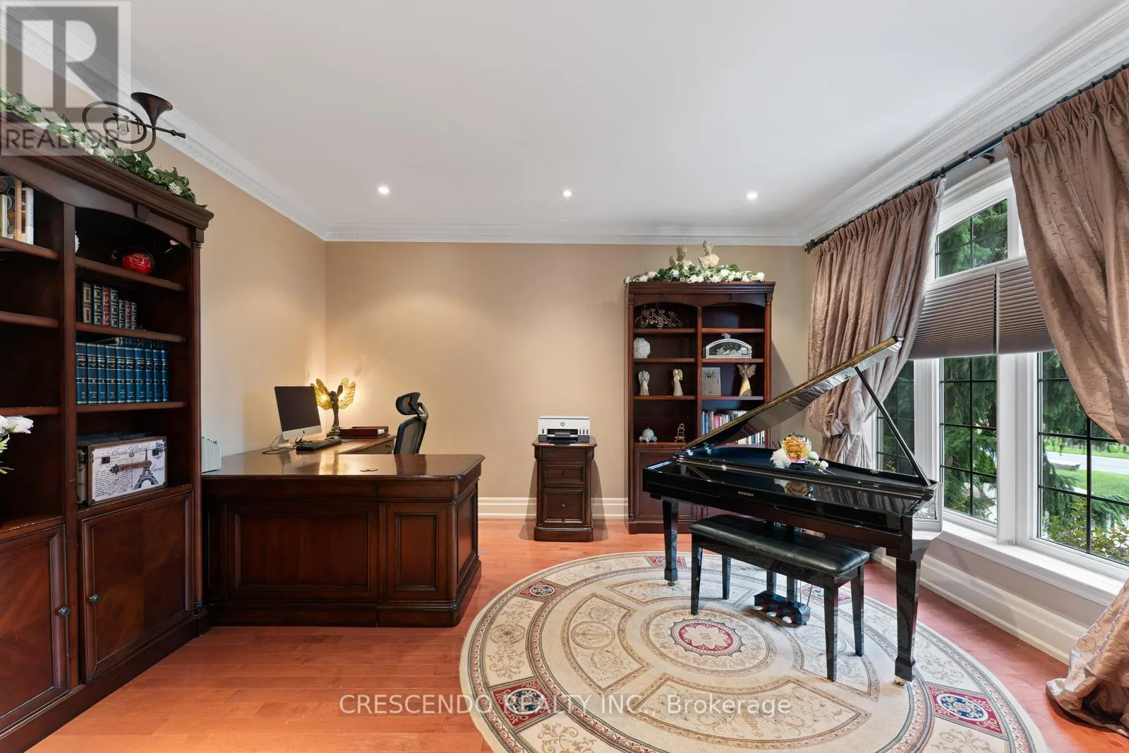 2 PRINCE ADAM COURT