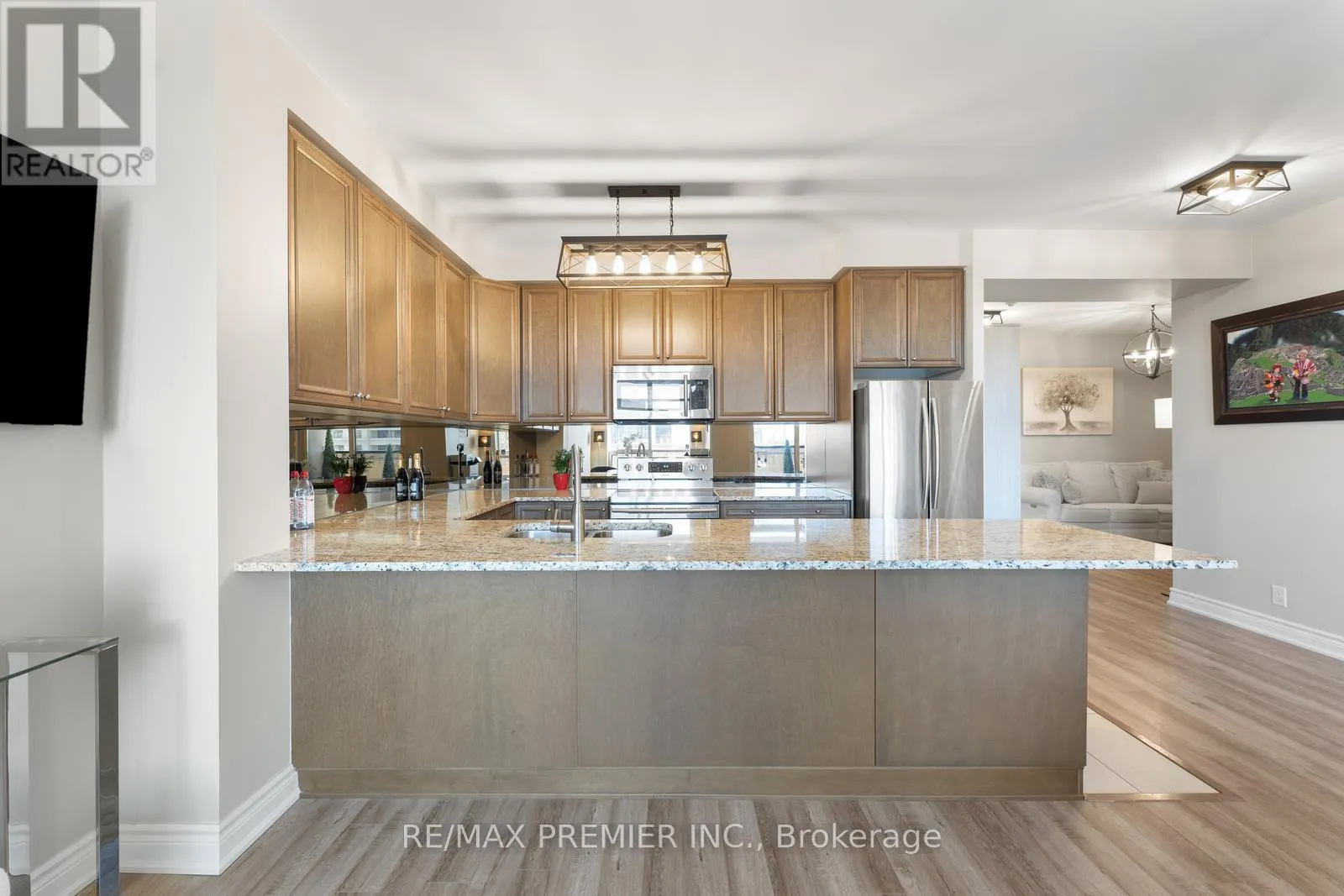 209 - 9235 JANE STREET