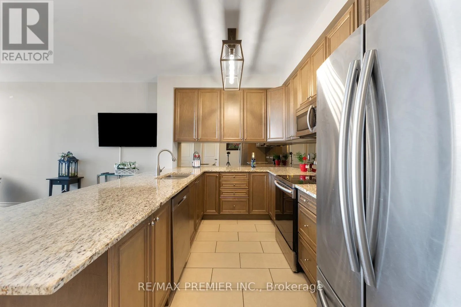 209 - 9235 JANE STREET