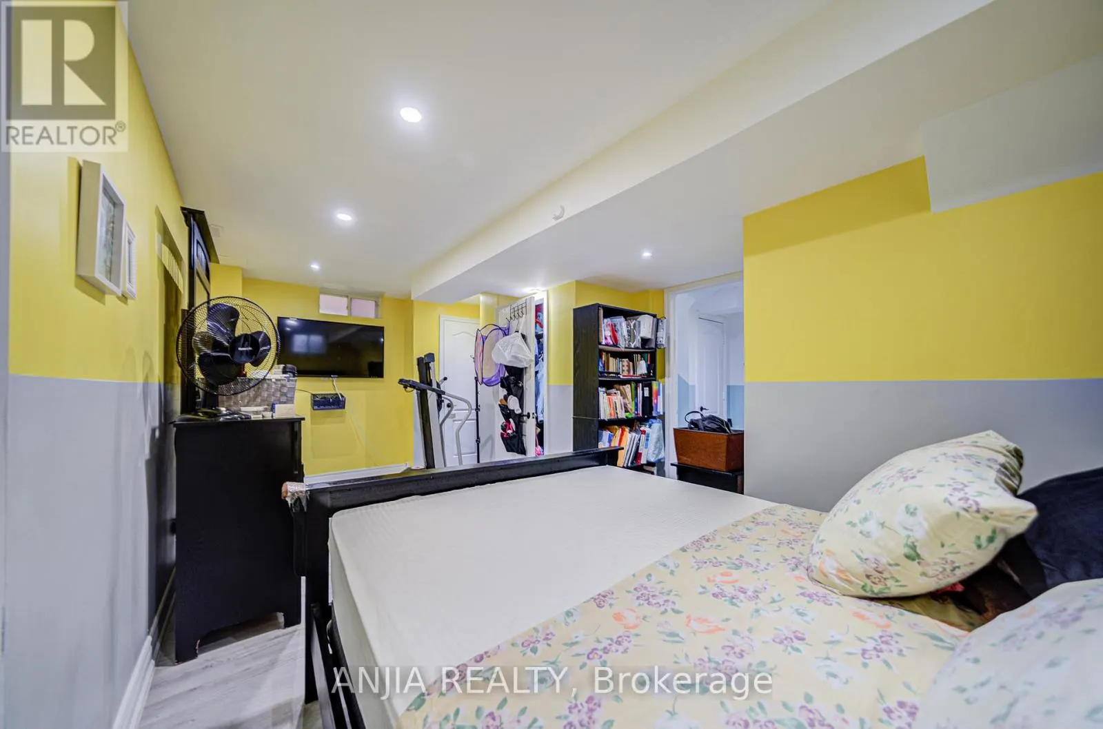 10 IDA JANE GROVE
