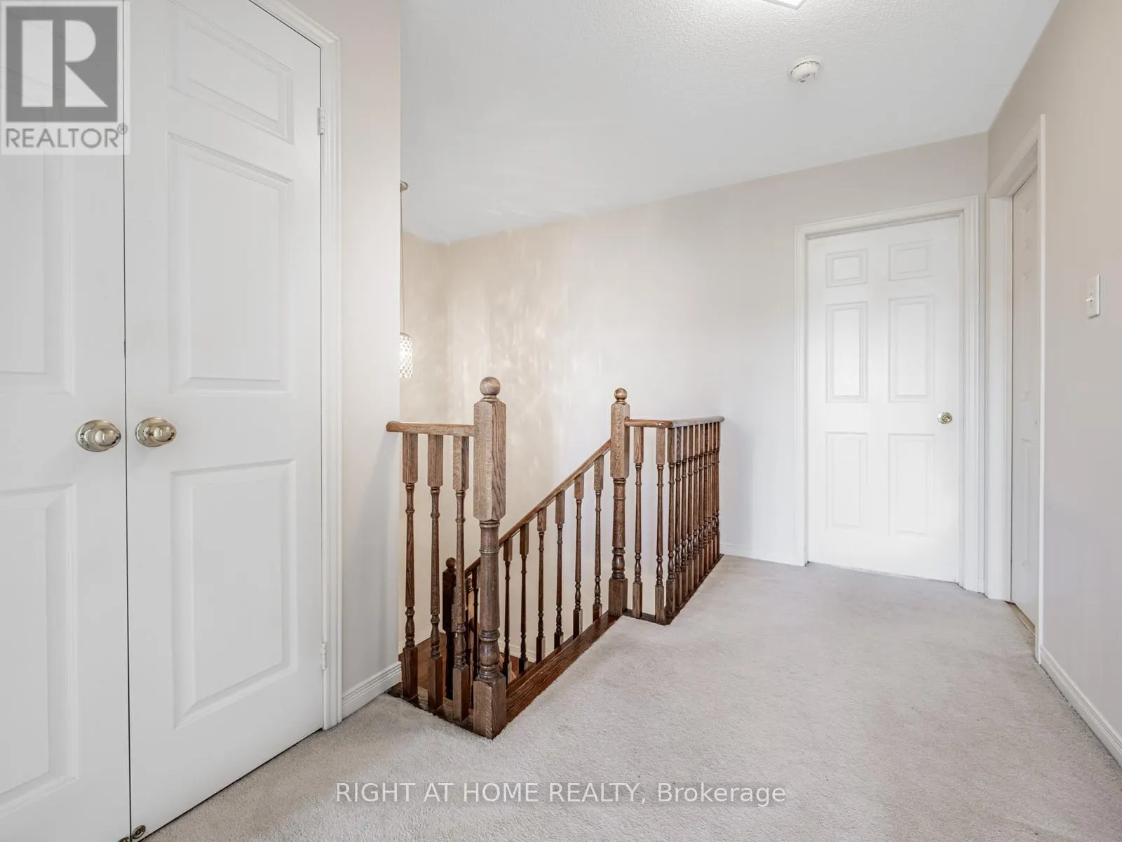 6 MARTELL GATE