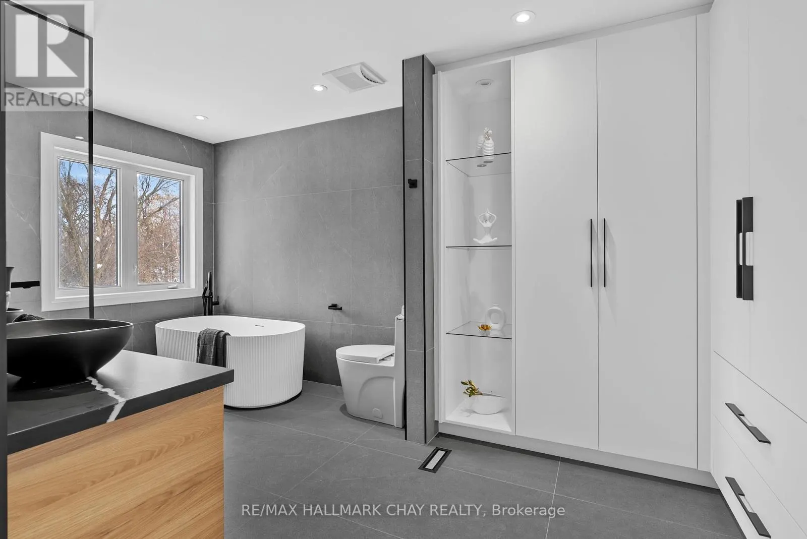 110 GLENDOWER CRESCENT