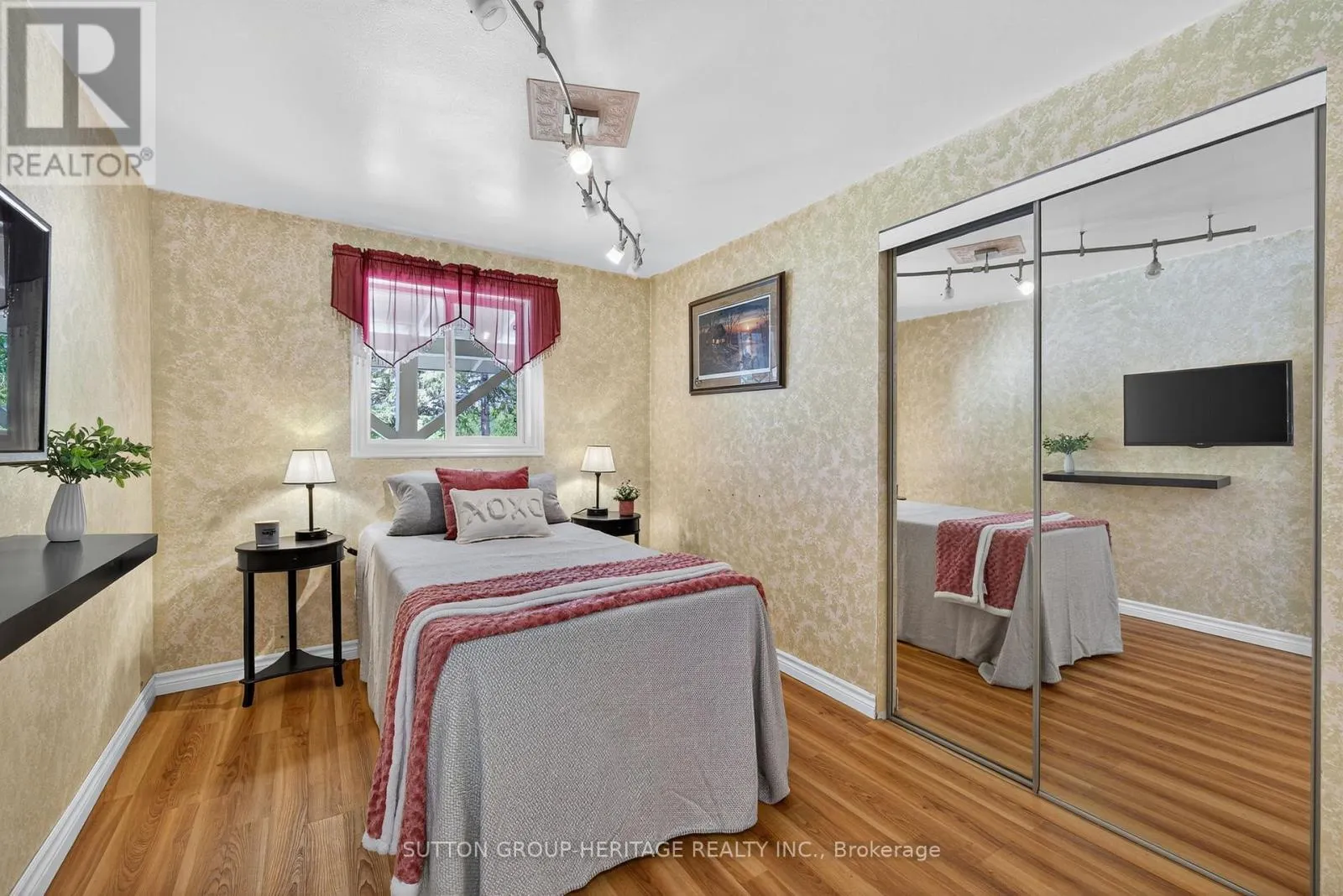 22665 LAKERIDGE ROAD