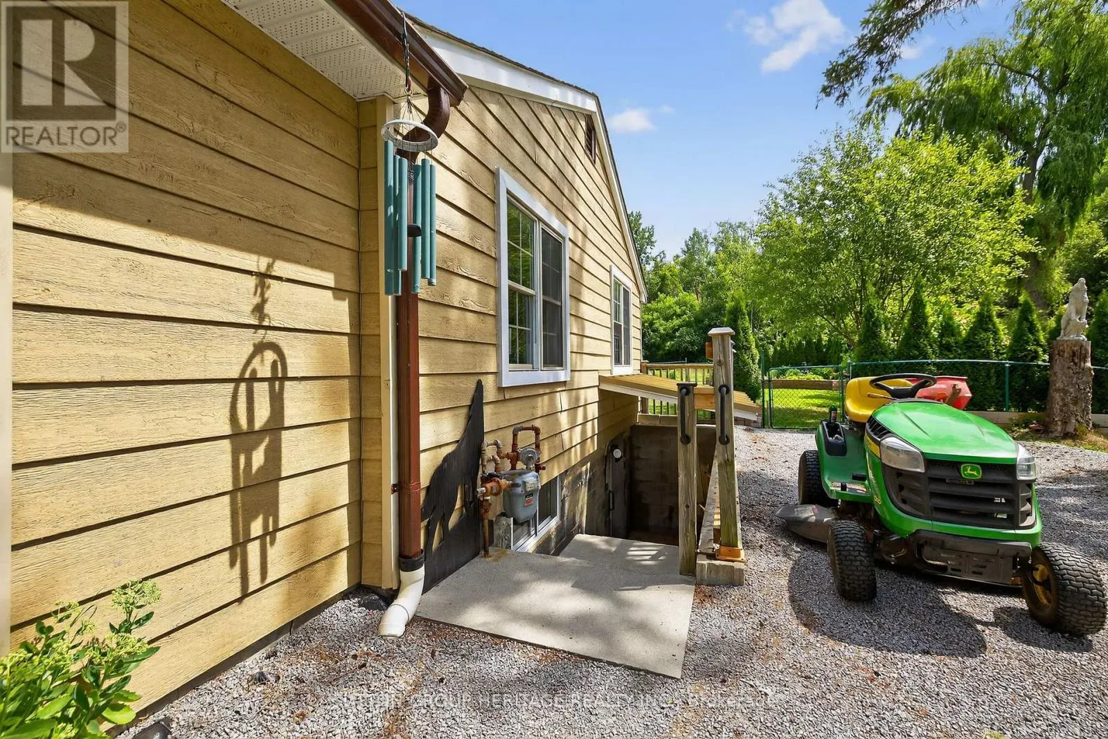 22665 LAKERIDGE ROAD