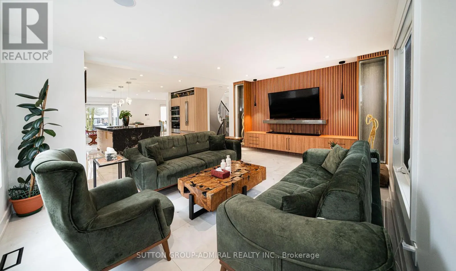 60 MAPLE WAY