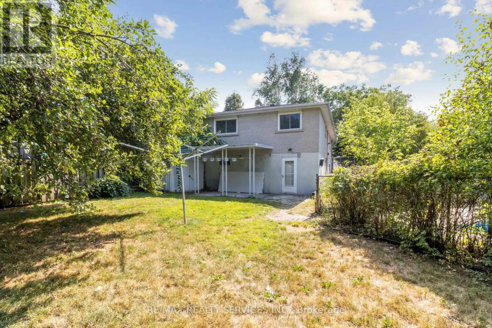 769 GREENFIELD CRESCENT