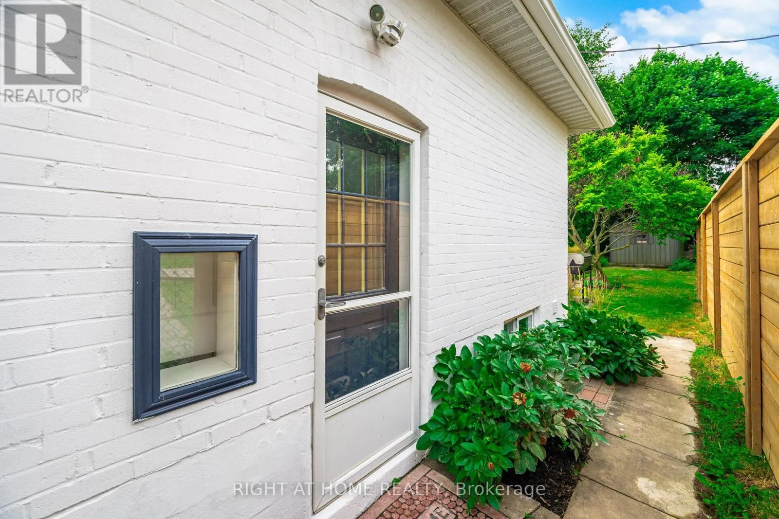 15 KEMANO ROAD