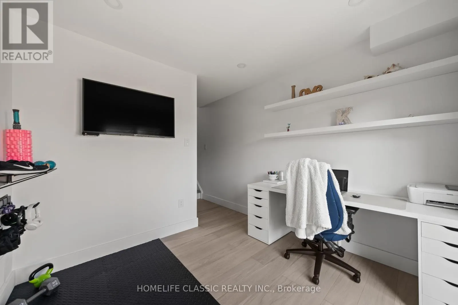 14 LARISSA COURT